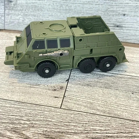 TRANSFORMERS 2011 MOBILE BATTLE BUNKER Incomplete Replacement Parts Only - Picture 1 of 8